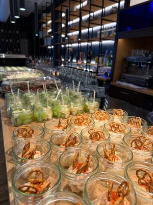 Gedeckter Tisch bei einem eleganten Catering-Event